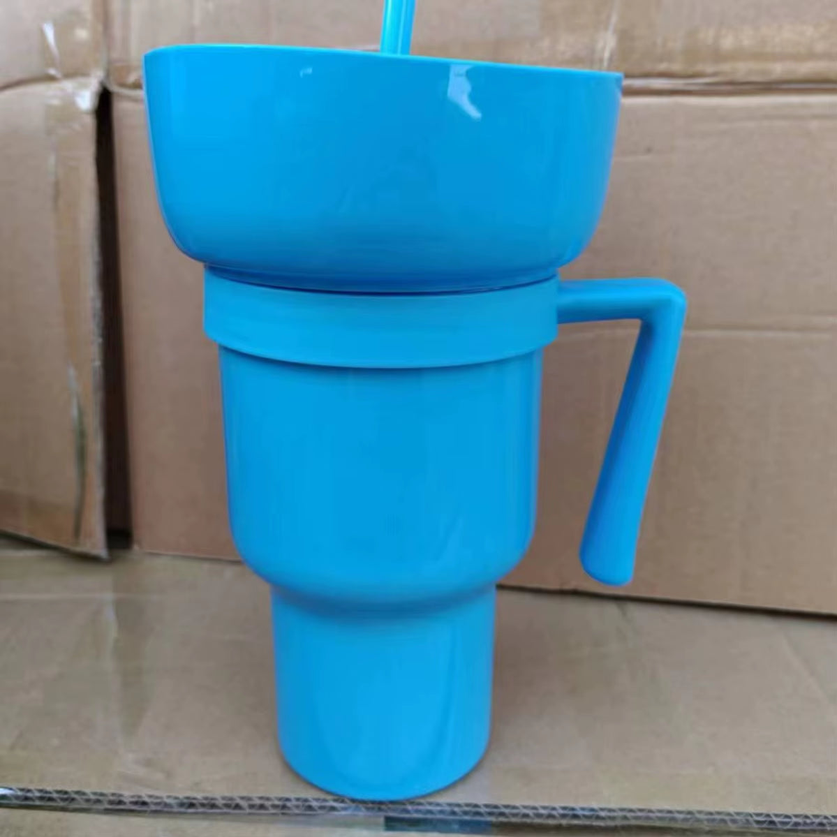 New 2 in 1 Creative Popcorn Snack Cup Integrated Beverage Cup with Handle Portable Beverage Cup Novel Design and Many Functions