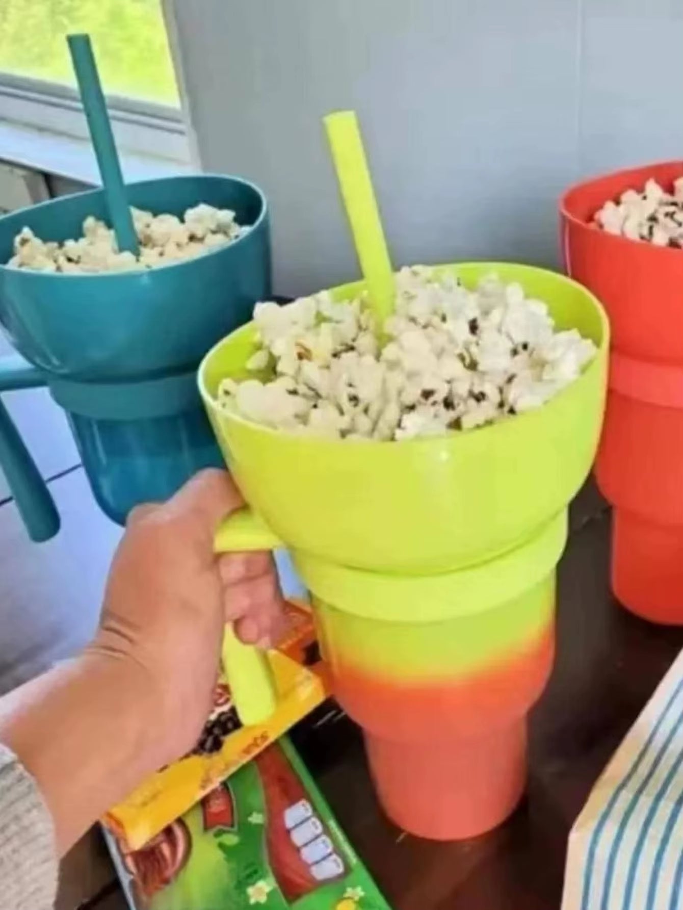 New 2 in 1 Creative Popcorn Snack Cup Integrated Beverage Cup with Handle Portable Beverage Cup Novel Design and Many Functions
